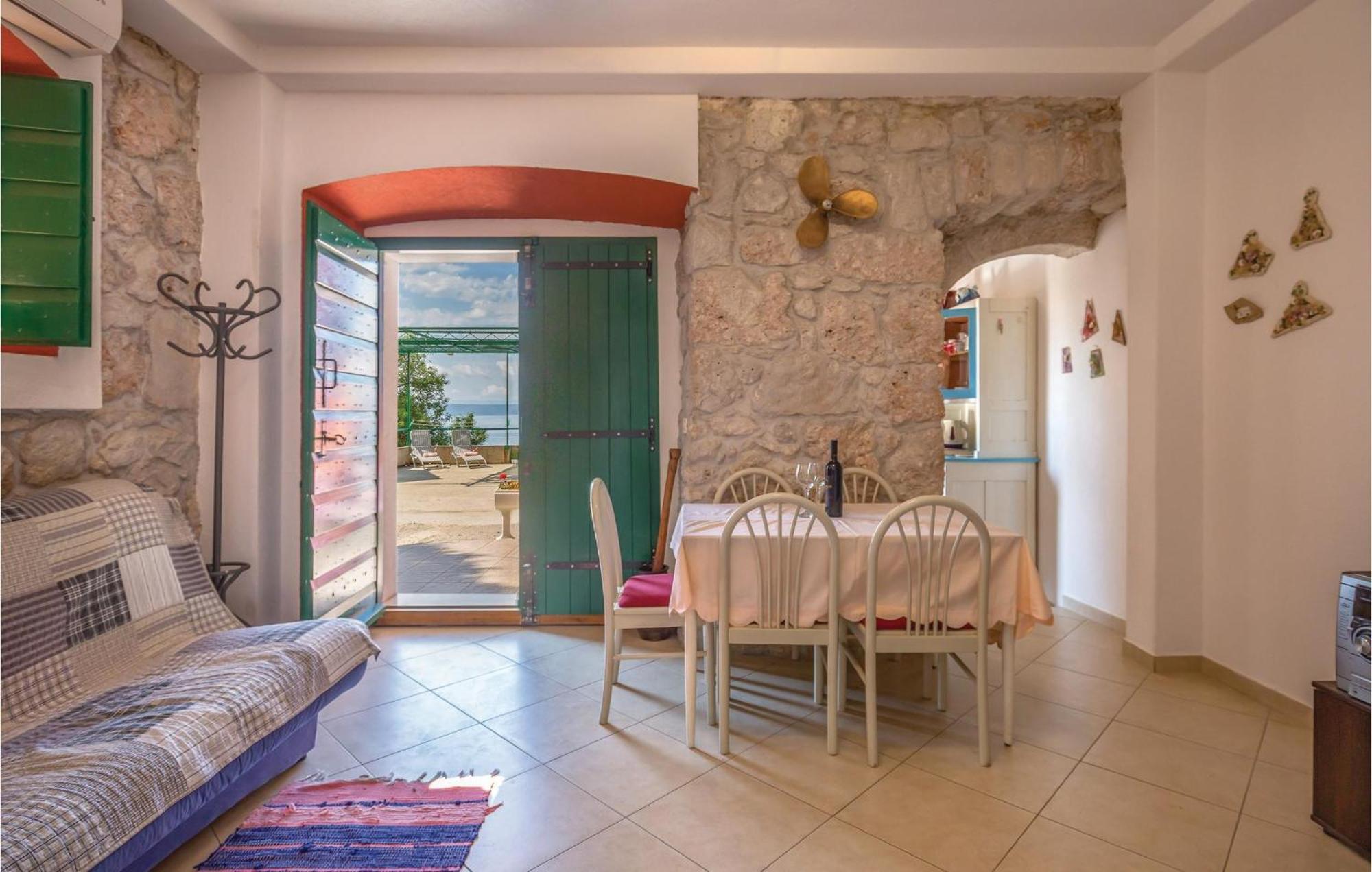 Awesome Home In Podgora With Kitchen Exteriér fotografie
