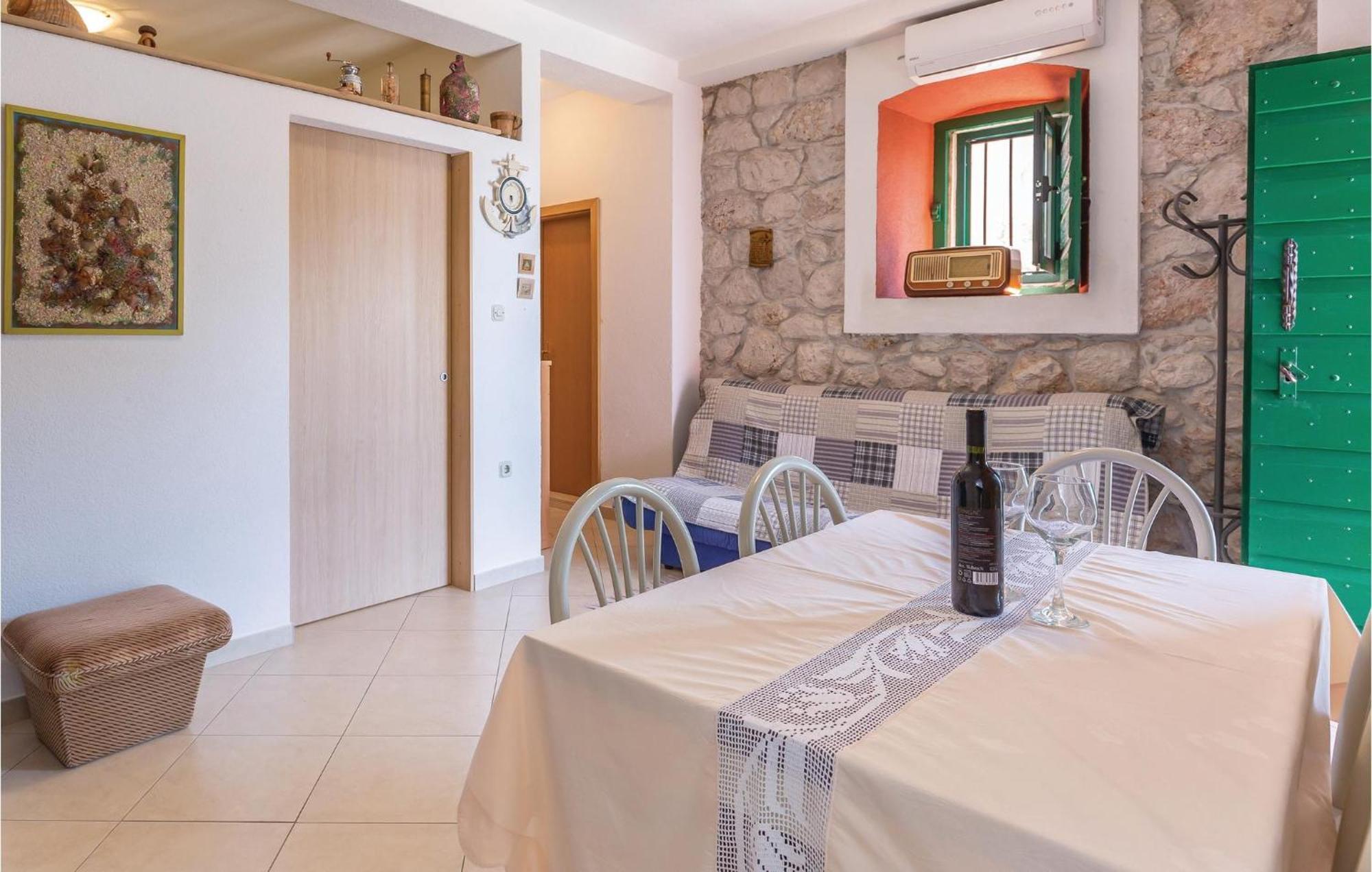 Awesome Home In Podgora With Kitchen Exteriér fotografie