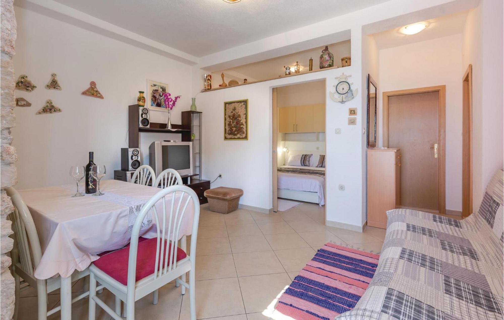 Awesome Home In Podgora With Kitchen Exteriér fotografie